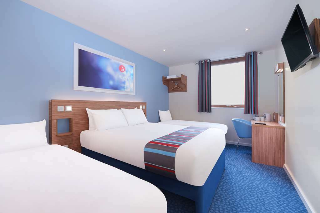 Travelodge Liverpool Stonedale Park Номер фото