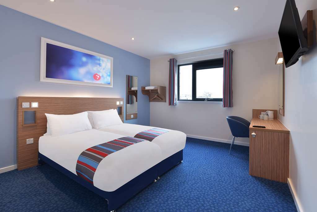 Travelodge Liverpool Stonedale Park Номер фото